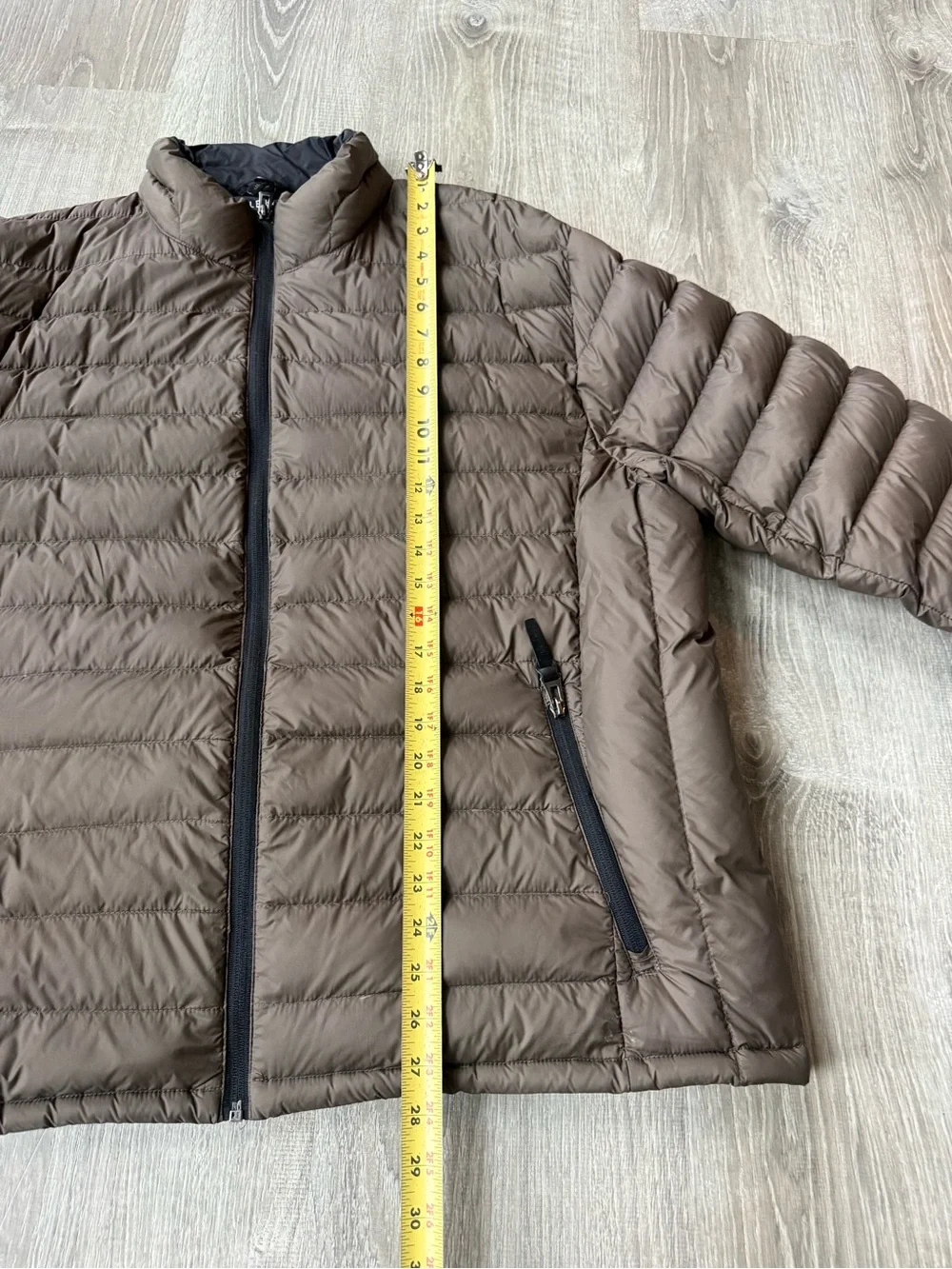 Cole Haan Men's Quilted Premium Duck Down lightweight Puffer Jacket Taupe brown